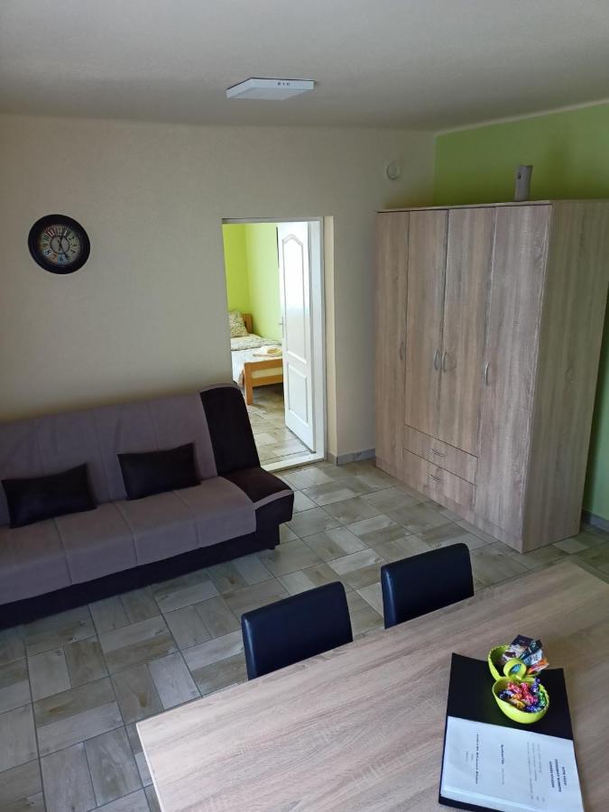Apartmán Apartman Fiva Pacir Exteriér fotografie